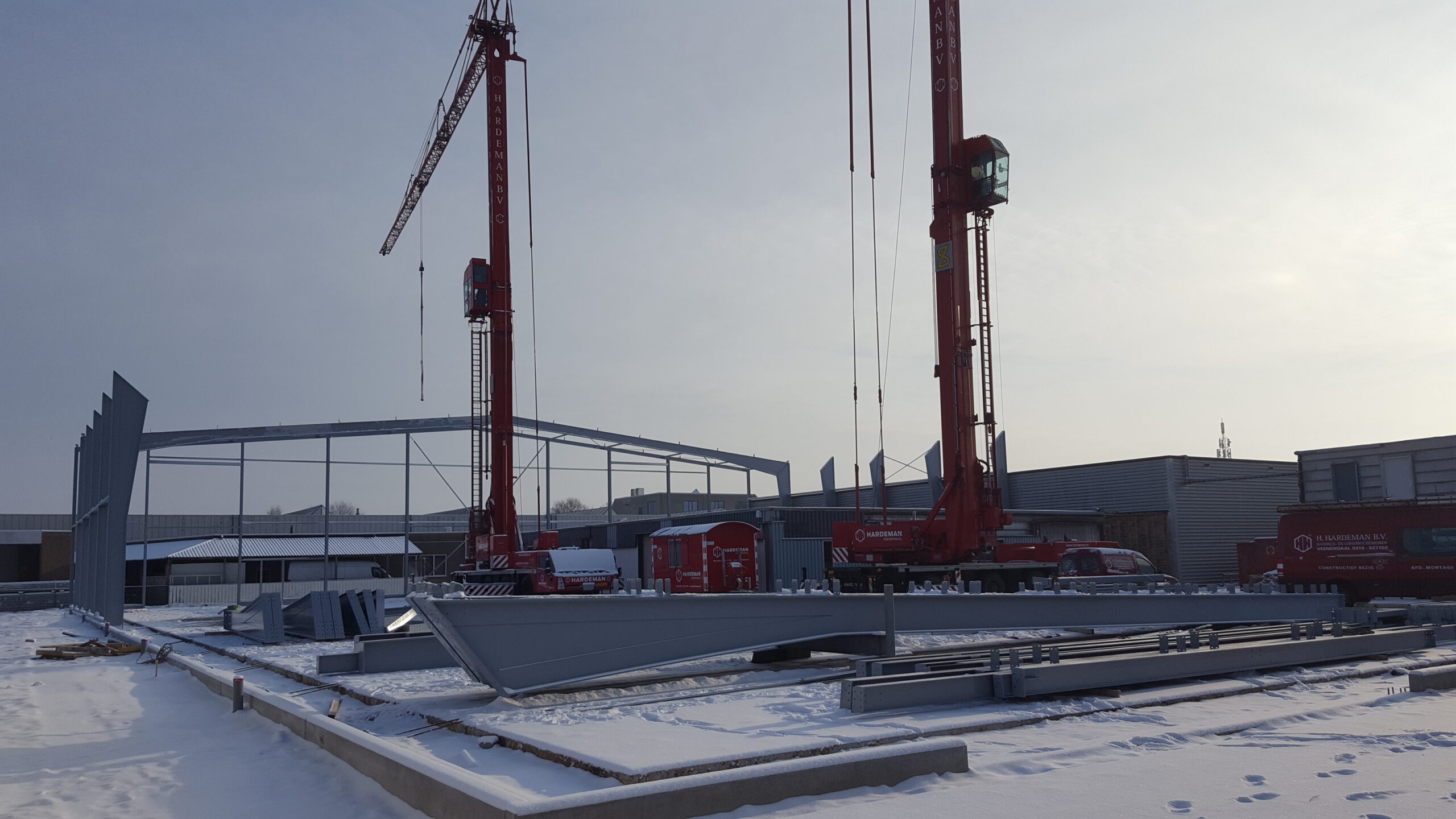 Nieuwe hal in aanbouw Verba